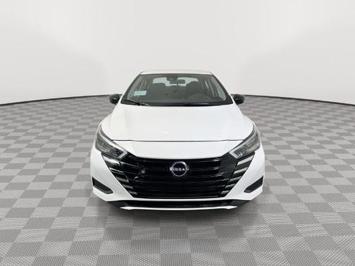 Cloud White 2025 Nissan Versa 1.6 S