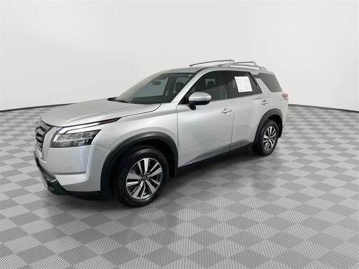2024 Nissan Pathfinder SL 4WD