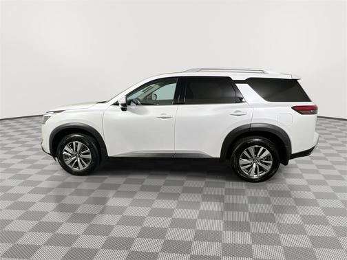 2025 Nissan Pathfinder SL FWD