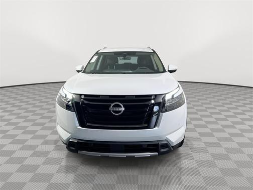 2025 Nissan Pathfinder SL FWD