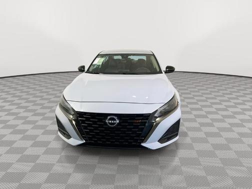 Gray Sky Pearl 2025 Nissan Altima SR