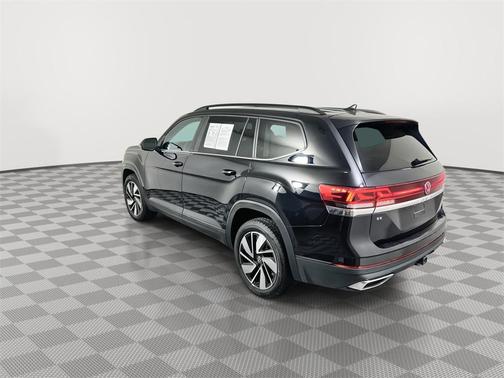 2024 Volkswagen Atlas 2.0T SE w/Technology 4MOTION