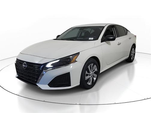 2025 Nissan Altima S FWD
