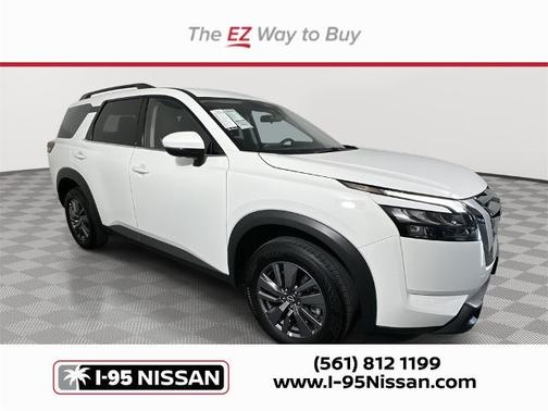 2024 Nissan Pathfinder SV