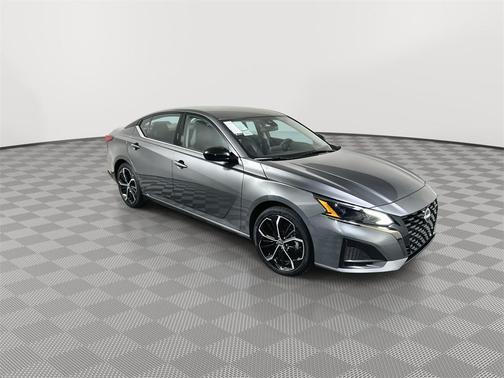 2025 Nissan Altima SR FWD