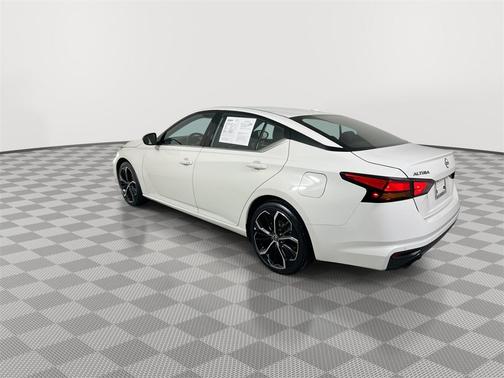 2023 Nissan Altima SR FWD