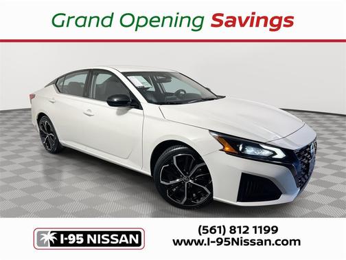 2023 Nissan Altima SR FWD