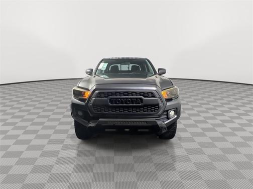 2016 Toyota Tacoma SR5