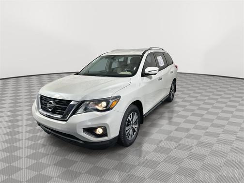 2017 Nissan Pathfinder SL