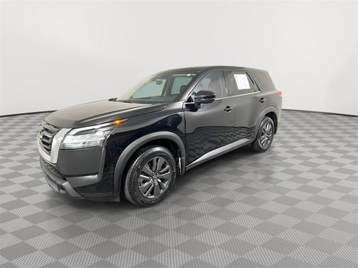 2022 Nissan Pathfinder S 2WD