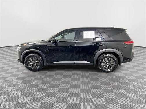 2022 Nissan Pathfinder S 2WD