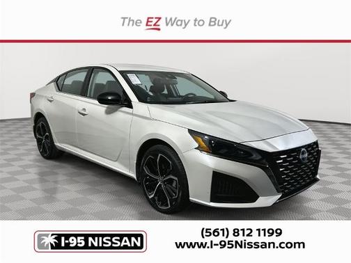 2025 Nissan Altima SR