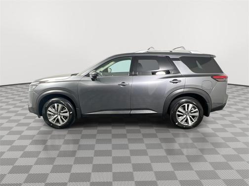 2025 Nissan Pathfinder SL FWD