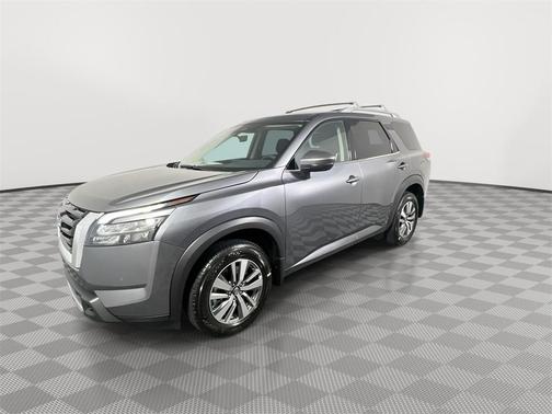 2025 Nissan Pathfinder SL FWD