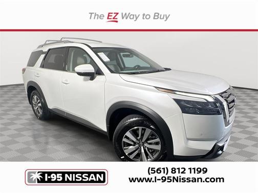 2025 Nissan Pathfinder SL FWD