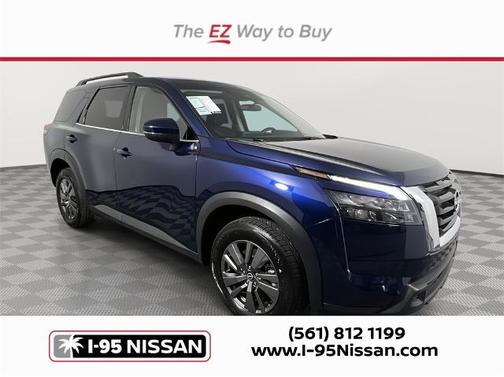 2024 Nissan Pathfinder SV