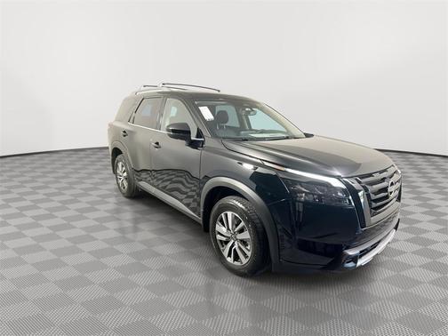 2025 Nissan Pathfinder SL FWD