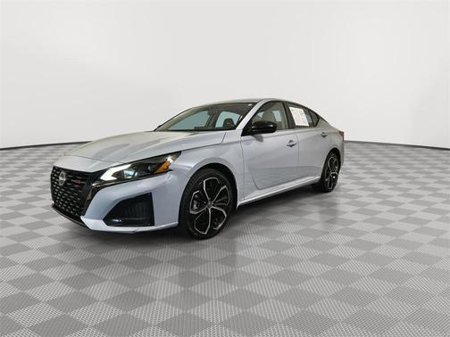 2025 Nissan Altima SR AWD