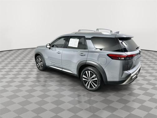 2023 Nissan Pathfinder Platinum 4WD