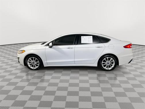 2020 Ford Fusion Hybrid SE