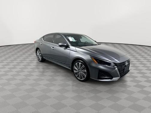 Gun Metallic 2023 Nissan Altima 2.5 SL