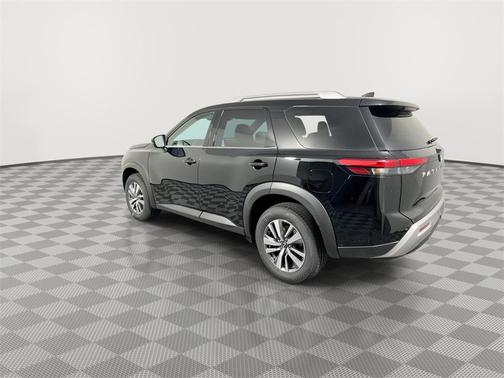 2025 Nissan Pathfinder SL FWD