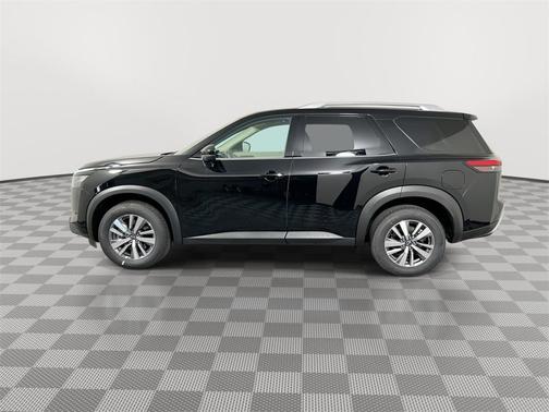 2025 Nissan Pathfinder SL FWD