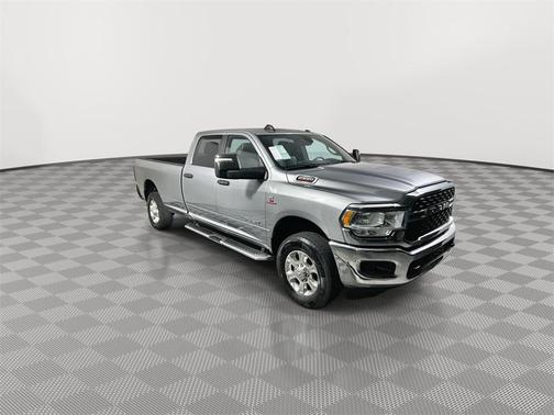 2024 RAM 2500 Big Horn Crew Cab 4x4 8' Box