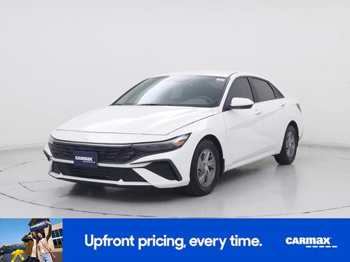 2024 Hyundai ELANTRA SE