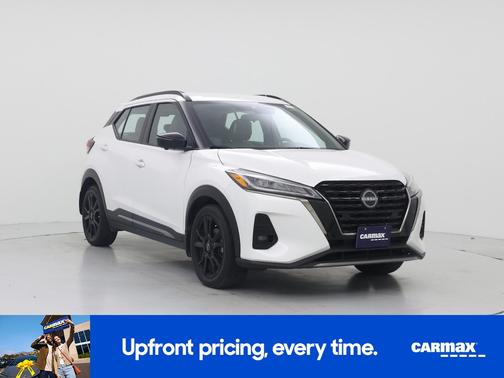 2022 Nissan Kicks SR