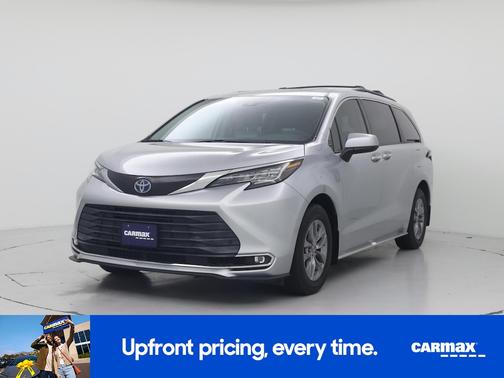 Silver 2022 Toyota Sienna XLE