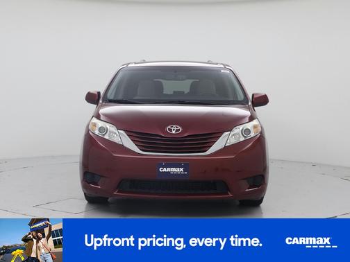 Red 2017 Toyota Sienna LE