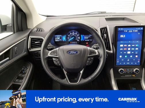 White 2024 Ford Edge SEL