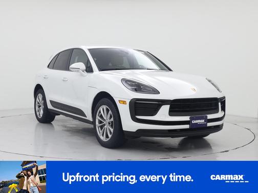 White 2022 Porsche Macan