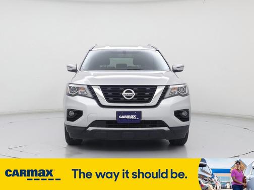 2019 Nissan Pathfinder SV