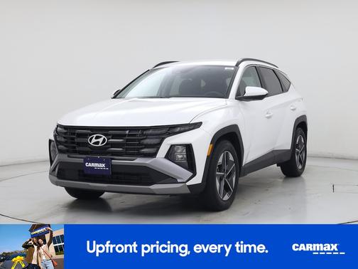 White 2025 Hyundai TUCSON SEL
