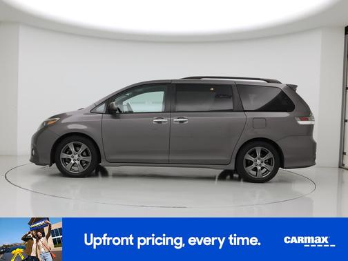 Gray 2017 Toyota Sienna SE