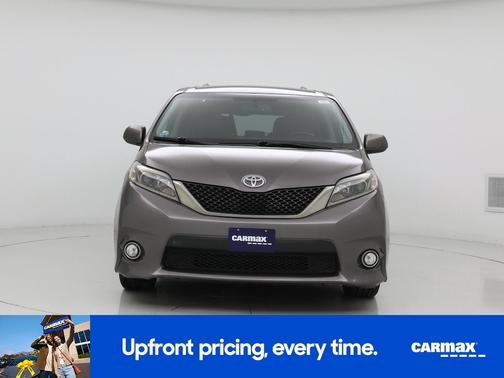 Gray 2017 Toyota Sienna SE