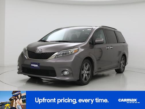 Gray 2017 Toyota Sienna SE