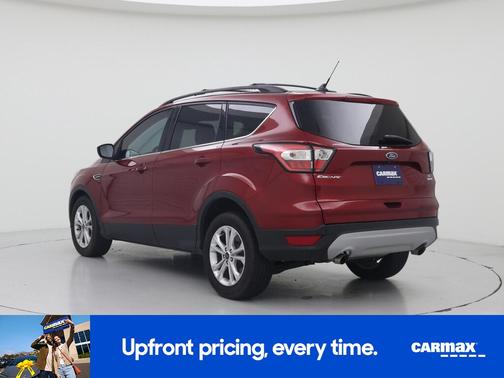 Red 2018 Ford Escape SE