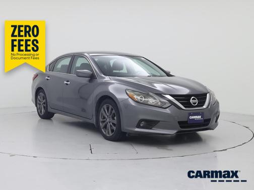 Gray 2018 Nissan Altima SR