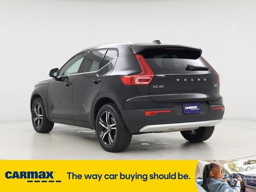 2025 Volvo XC40 B5 Core Bright Theme