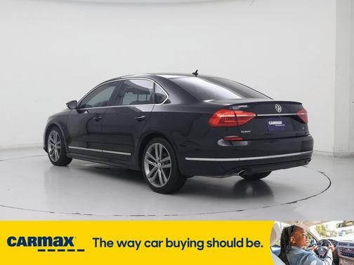2016 Volkswagen Passat R-Line