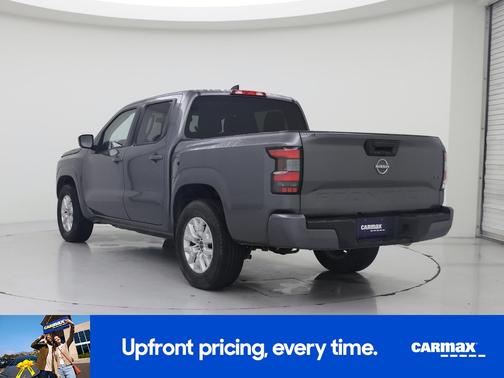 Gray 2022 Nissan Frontier SV