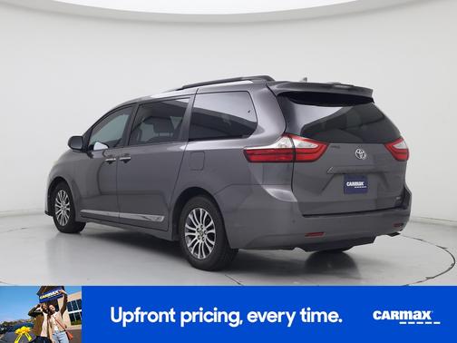 2019 Toyota Sienna XLE
