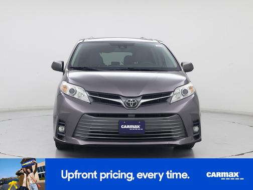 2019 Toyota Sienna XLE