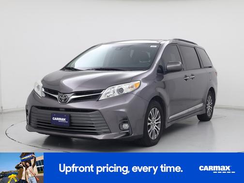 2019 Toyota Sienna XLE
