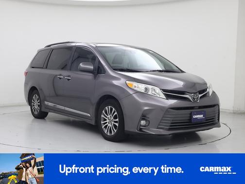 2019 Toyota Sienna XLE