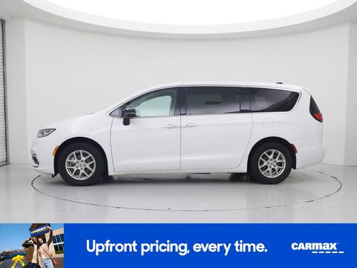 White 2024 Chrysler Pacifica Touring L