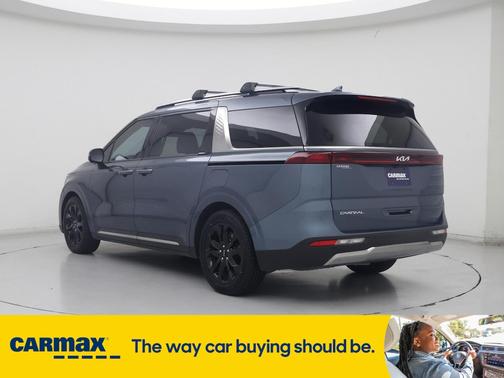 2023 Kia Carnival SX